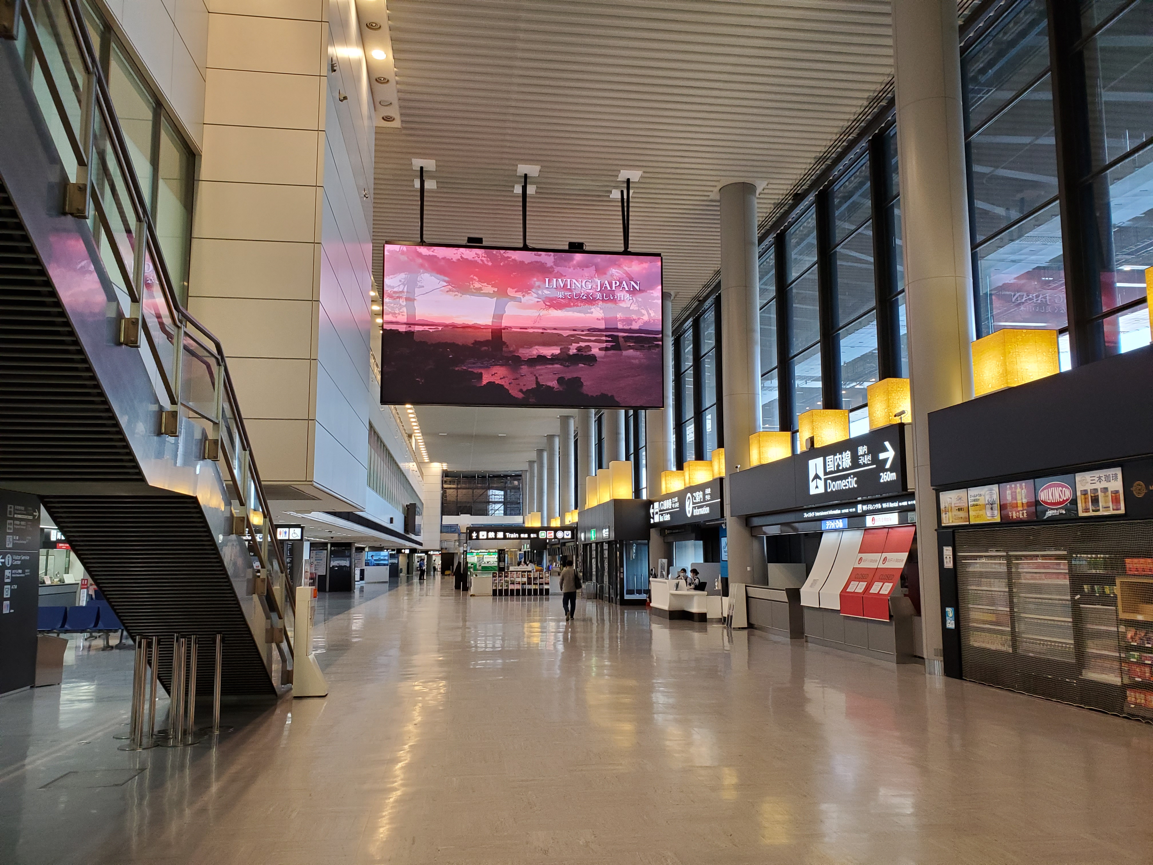 訪日外国人99 9 減の衝撃 閑古鳥鳴く成田空港は今 コログ